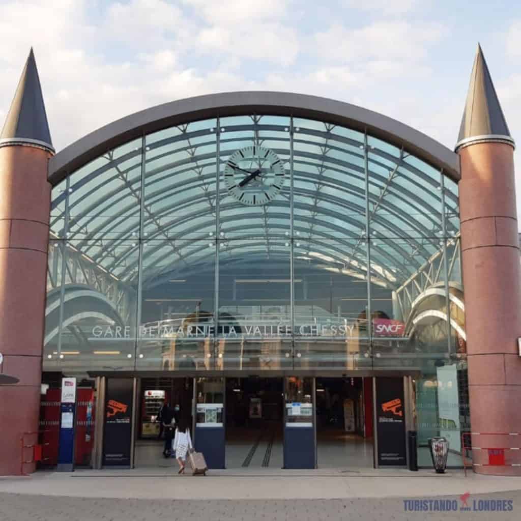 Estação de trem na Disneyland Paris - Turismo na França - Turismo em Paris - turistando em paris - batepapo.blog