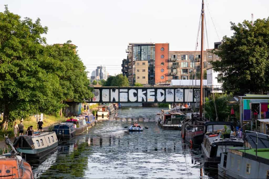 Regent Canal - passeios de barcos em Londres- Turistando em Londres - O que fazer na primavera em Londres - Bate Papo Blog