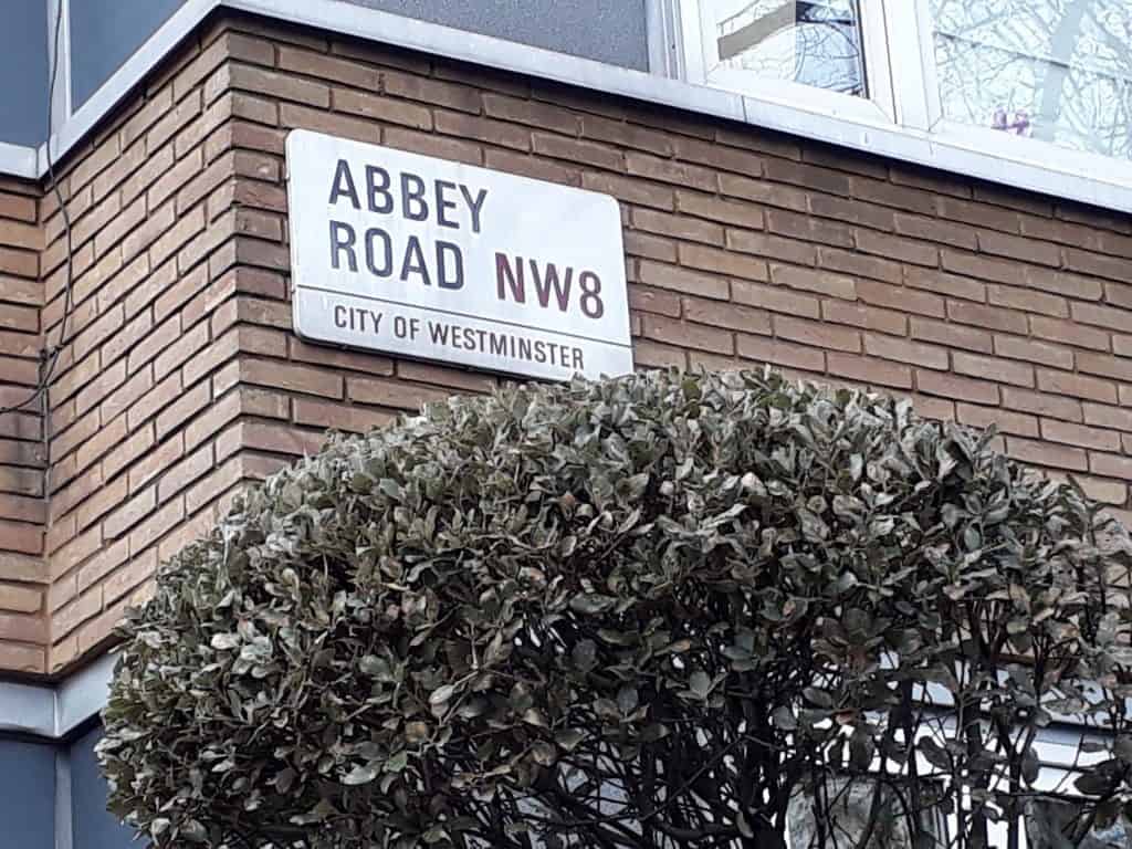 o que fazer na Abbey Road -the Beatles - Estúdio de gravação dos Beatles em londres - bate papo blog - turistando em Londres
